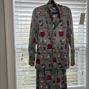 Pottery Barn Teen Gray Cartoon Print Pajama Set